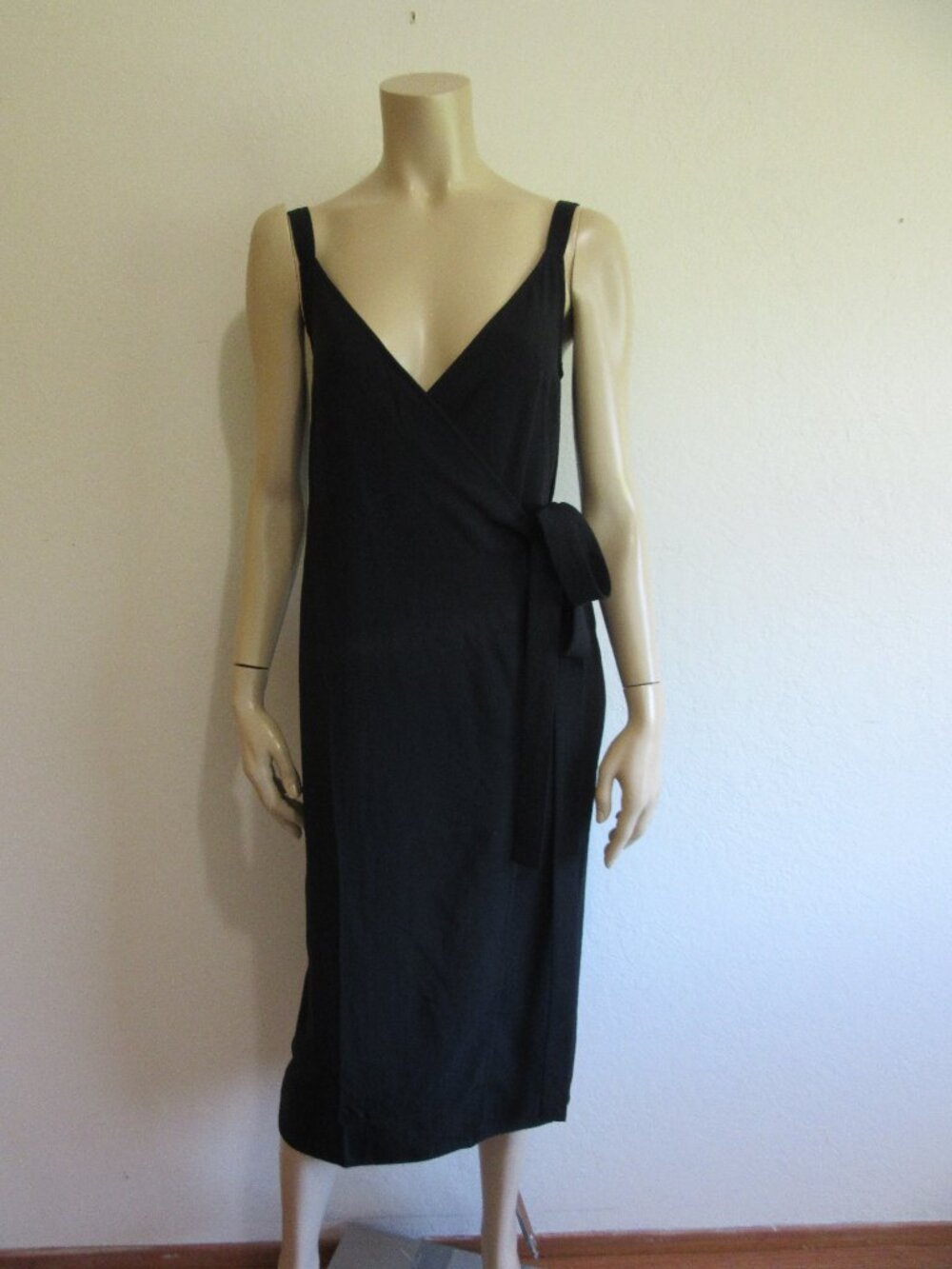 EVERLANE Black Sleeveless 2 Wrap Dress